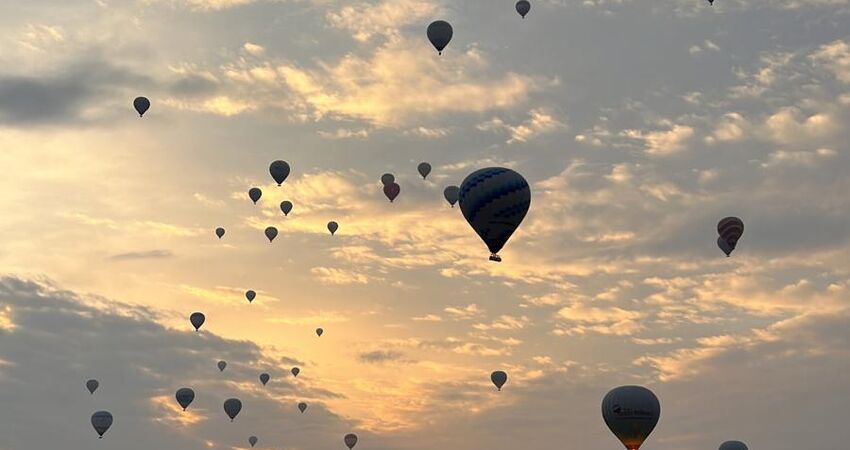 Cappadocia Hot Air Balloon Tour: Sunrise Flight