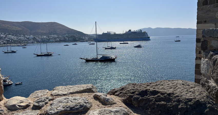 Island Hopping –Discover the Greek Islands (B)